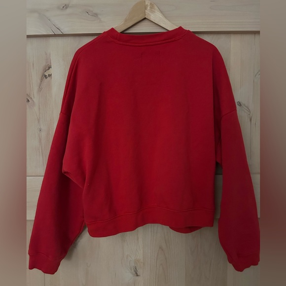 Disney Gap collab Women's Magic Vacation Red Minnie cropped Sweatshirt Large. - Picture 3 of 5